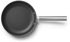 Smeg CKFF2401RDM Pfanne Rot -MIELE Shop 104d721a 3449 47cc 9cca 0403925768da 600x600