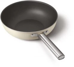 Smeg CKFW3001CRM Wok Creme -MIELE Shop f60cd680 d04b 4f60 bd0c 8d9ae6bbf802 600x600